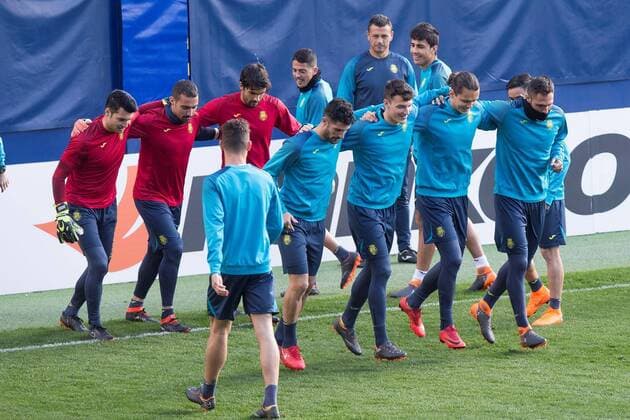 Villarreal CF s players take part in a training session in Villarreal, eastern Spain, 21 February 2018. Villarreal CF will face Olympic Lyon in a UEFA Europa League s round of 32 second leg match on 22 February. Training session of Villarreal CF !ACHTUNG: NUR REDAKTIONELLE NUTZUNG!  Copyright: xDomenechxCastellóx GRAF6347 20180221-636548178124776097