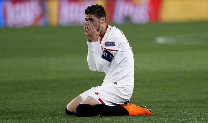 Sevilla s Sergio Escudero reacts after missing a goal opportunity during the UEFA Champions League round of 16 match between Sevilla and Manchester United ManU at the Sanchez Pizjuan stadium in Seville, Spain, 21 February 2018. Sevilla vs. Manchester United !ACHTUNG: NUR REDAKTIONELLE NUTZUNG!  Copyright: xJosexManuelxVidalx SEV004 20180221-636548476782793575