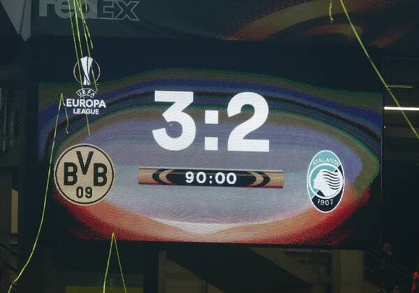 Donnerstag 15.02.2018, Saison 2017 2018, Euro League Sechzehntelfinale Hinspiel im Dortmunder Signal Iduna Park, BVB 09 Borussia Dortmund - Atalanta Bergamo, Endergebnis auf der Anzeigentafel: 3:2