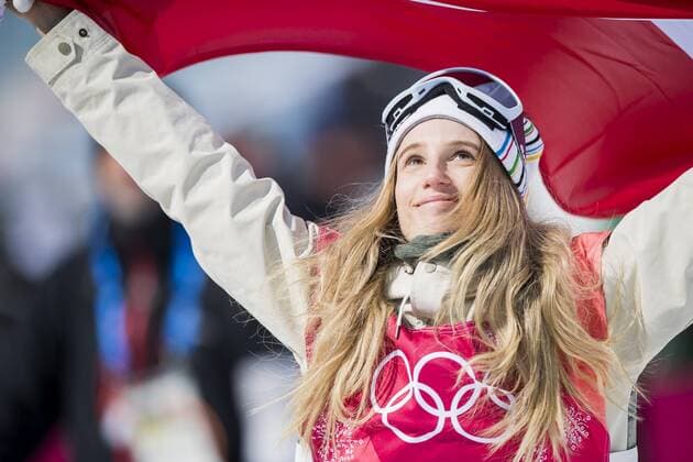 Olympia-Bilder des Tages PyeongChang 2018, Snowboard, Big Air, Anna Gasser ist Olympiasiegerin 180222 Anna Gasser of Austria celebrates after winning the Women s Snowboard Big Air Final during day thirteen of the 2018 Winter Olympics on February 22, 2018 in Pyeongchang. Photo: Jon Olav Nesvold BILDBYRAN kod JE 160192 Copyright: JONxOLAVxNESVOLD BB180222JE027