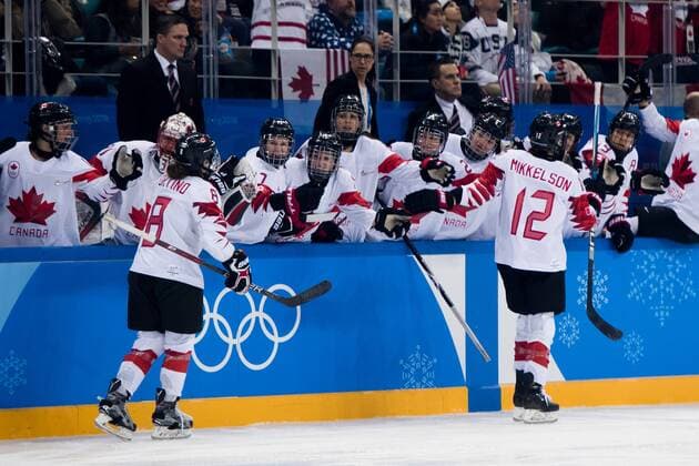 PyeongChang 2018, Eishockey, USA - Kanada, Finale Damen 180222 Laura Fortino and Meaghan Mikkelson of Canada celebrating the 1-1 goal during the Women s Ice hockey Eishockey final between USA and Canada during day thirteen of the 2018 Winter Olympics on February 22, 2018 in Pyeongchang. Photo: Petter Arvidson BILDBYRN kod PA 91993 Copyright: PETTERxARVIDSON BB180222PA019