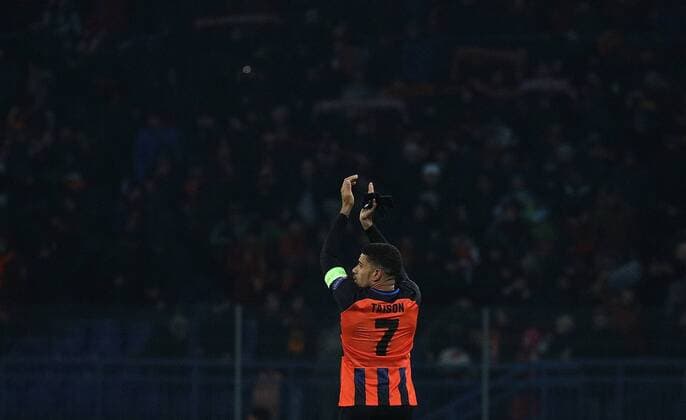 February 21, 2018 - Kharkov, Ukraine - Shakhtar s Taison celebrates his victory over Roma s at the end of the match of the Eight-Finals finals of the Champions League between FC Shakhtar and Roma at Metalist Stadium in Kharkov. Ukraine, Wednesday, February 21, 2018 Shakhtar Donetsk v AS Roma - UEFA Champions League Round of 16: First Leg  - ZUMAn230 20180221_zaa_n230_827 Copyright: xDanilxShamkinx