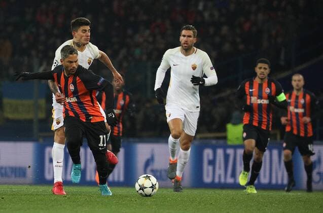 February 21, 2018 - Kharkov, Ukraine - Shakhtar s Marlos, left, controls the ball during match of the Eight-Finals finals of the Champions League between FC Shakhtar and Roma at Metalist Stadium in Kharkov. Ukraine, Wednesday, February 21, 2018 Shakhtar Donetsk v AS Roma - UEFA Champions League Round of 16: First Leg  - ZUMAn230 20180221_zaa_n230_834 Copyright: xDanilxShamkinx