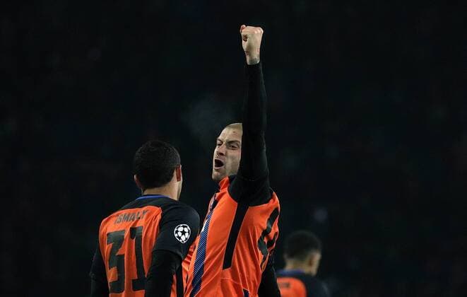 February 21, 2018 - Kharkov, Ukraine - Shakhtar s Yaroslav Rakitskiy celebrates his victory over Roma s at the end of the match of the Eight-Finals finals of the Champions League between FC Shakhtar and Roma at Metalist Stadium in Kharkov. Ukraine, Wednesday, February 21, 2018 Shakhtar Donetsk v AS Roma - UEFA Champions League Round of 16: First Leg  - ZUMAn230 20180221_zaa_n230_835 Copyright: xDanilxShamkinx