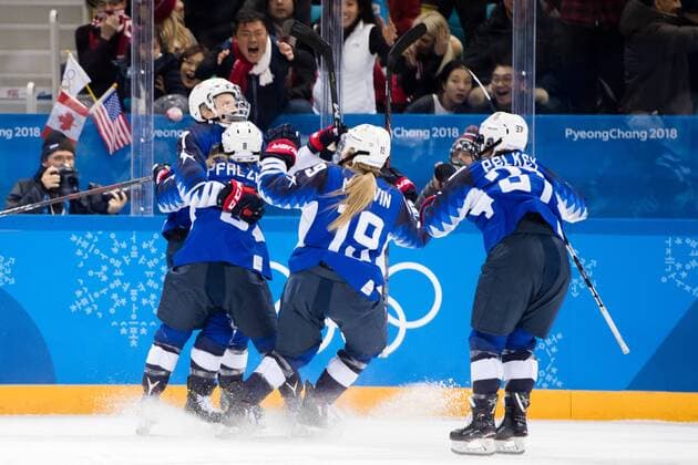 PyeongChang 2018, Eishockey, USA - Kanada, Finale Damen 180222 Monique Lamoureux-Morando of USA celebrates the 2-2 goal during the Women s Ice hockey Eishockey final between USA and Canada during day thirteen of the 2018 Winter Olympics on February 22, 2018 in Pyeongchang. Photo: Petter Arvidson BILDBYRN kod PA 91993 Copyright: PETTERxARVIDSON BB180222PA037