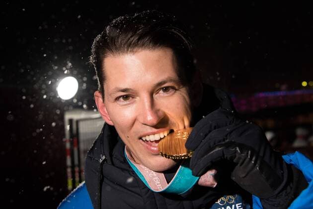 PyeongChang 2018, Ski Alpin, Slalom, Herren, Siegerehrung 180222 Andre Myhrer of Sweden, Gold in the Men s Slalom, celebrates with the medal after the Medal Ceremony during day thirteen of the 2018 Winter Olympics on February 22, 2018 in Pyeongchang. Photo: Carl Sandin BILDBYRN kod CS 57999_316 Copyright: CARLxSANDIN BB180222CS051