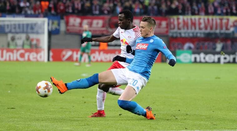 RB Leipzig - SSC Neapel Fussball Euro League Leipzig, 22.02.2018, Red Bull Arena, Fussball, UEFA EURO EM Europameisterschaft Fussball League, 16el Finale, Rückspiel , SSC Neapel vs. RB Leipzig. , Im Bild von vorn; Piotr Zielinski (20, Neapel) und Bruma (17, RB Leipzig) . ,