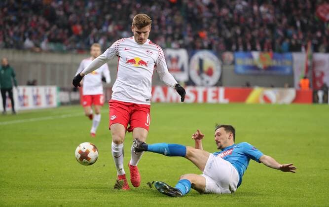 RB Leipzig - SSC Neapel Fussball Euro League Leipzig, 22.02.2018, Red Bull Arena, Fussball, UEFA EURO EM Europameisterschaft Fussball League, 16el Finale, Rückspiel , SSC Neapel vs. RB Leipzig. , Im Bild von links; Timo Werner (11, RB Leipzig) und M‡rio Rui (6, Neapel). ,