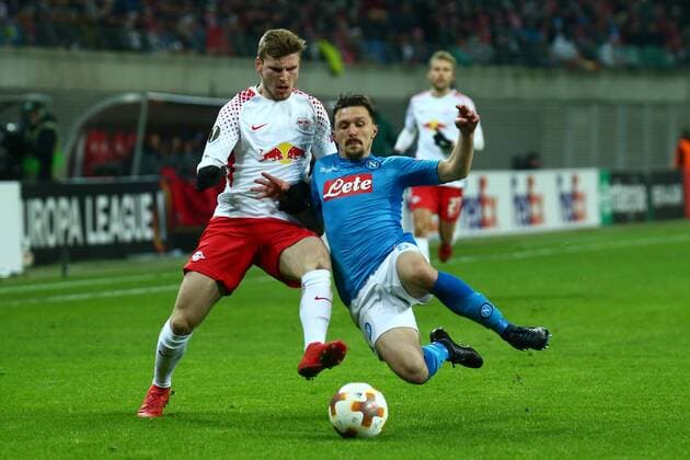 22.02.2018, xkvx, Fussball Europa League, RB Leipzig - SSC Neapel, emspor, v.l. Emil Forsberg (RBL - RB Leipzig), Mario Rui (SSC Neapel) Leipzig