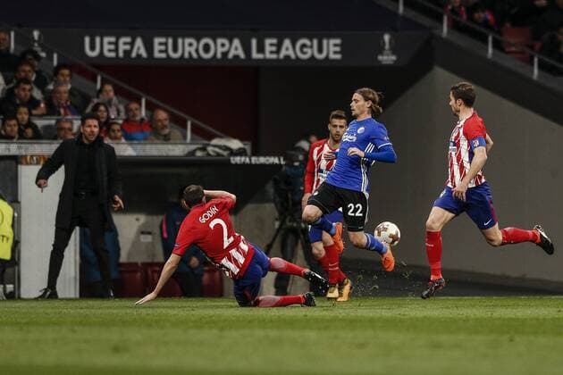 22nd February 2018, Wanda Metropolitano, Madrid, Spain; UEFA Europa League football, round of 32, 2nd leg, Atletico Madrid versus FC Copenhagen; Diego Godin (Atletico de Madrid) fights for control of the ball with Peter Ankersen (Cop)  ActionPlus11991357