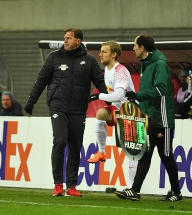 Fussball, Herren, Saison 2017 2018, Europa League (Zwischenrunde, Rückspiel), RB Leipzig - SSC Neapel, v. l. Trainer Ralph Hasenhüttl (RB Leipzig), Emil Forsberg (RB Leipzig), 22.02. 2017, Copyright: xMatthiasxKochx