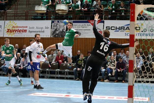 v.li.: Julian Sauer (DJK Rimpar Wölfe), Alexander Saul (ThSV Eisenach), Dominik Schömig (DJK Rimpar Wölfe), Jan-Steffen Redwitz (ThSV Eisenach), DKB 2. Handball-Bundesliga, DJK Rimpar Wölfe - ThSV Eisenach,