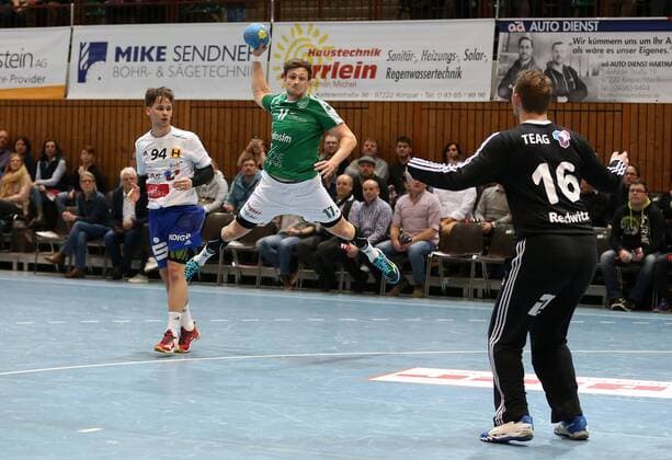 v.li.: Willy Weyhrauch (ThSV Eisenach), Patrick Schmidt (DJK Rimpar Wölfe), Jan-Steffen Redwitz (ThSV Eisenach), DKB 2. Handball-Bundesliga, DJK Rimpar Wölfe - ThSV Eisenach,