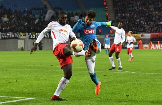 Fussball, Herren, Saison 2017 2018, Europa League (Zwischenrunde, Rückspiel), RB Leipzig - SSC Neapel, v. l. Dayot Upamecano (RB Leipzig), Lorenzo Insigne ( 24, SSC Neapel), 22.02. 2017, Copyright: xMatthiasxKochx