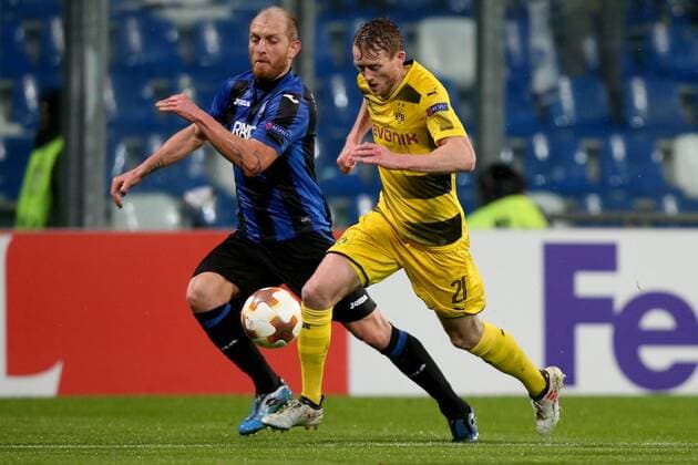 Andrea Masiello ( Atalanta Bergamo 5 ) Andre Schuerrle ( Borussia Dortmund 21 ), Atalanta Bergamo vs. Borussia Dortmund, Europa League, Fussball, 22.02.2018, Reggio Emilia Copyright: xLanger Eibner-Pressefotox EP_HLR