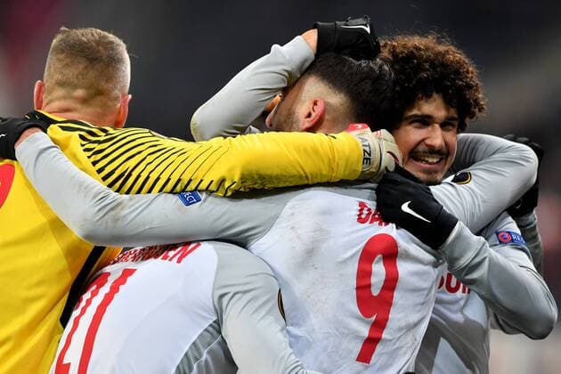 SOCCER - EL, RBS vs Sociedad SALZBURG, AUSTRIA, 22.FEB.18 - SOCCER - UEFA Europa League, Red Bull Salzburg vs Real Sociedad. Image shows the rejoicing of Alexander Walke, Fredrik Gulbrandsen, Munas Dabbur and Andre Ramalho (RBS). GEPAxpictures xFlorianxErtl