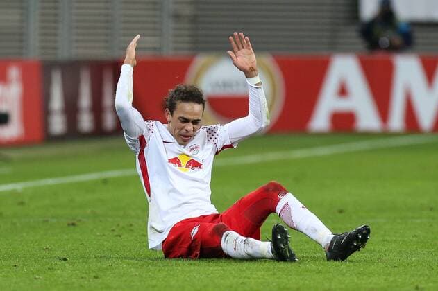 Themen der Woche - SPORT Bilder des Tages - SPORT Yussuf Poulsen (RB Leipzig) - Zwischenrunde Europa League Saison 2017-2018 RasenBallsport Leipzig vs. SSC Neapel in der RB Arena in Leipzig - Freisteller,Aktion,Deutschland, Fußball, Mann, Maenner,22.02.2018 *** Yussuf Poulsen RB Leipzig Intermediate Round Europa League Season 2017 2018 RasenBallsport Leipzig vs SSC Naples at the RB Arena in Leipzig Cut Out Action Germany Football Man Men 22.02 2018