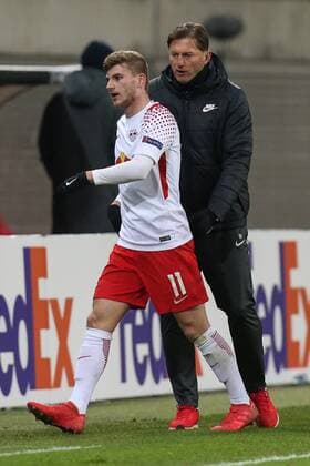 Auswechslung - Timo Werner mit Trainer Ralph Hasenhüttl (RB Leipzig) - Zwischenrunde Europa League Saison 2017-2018 RasenBallsport Leipzig vs. SSC Neapel in der RB Arena in Leipzig - Aktion,Deutschland, Fußball, Mann, Maenner,22.02.2018