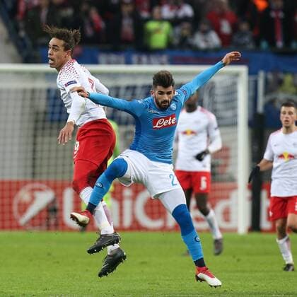 Yussuf Poulsen (RB Leipzig) gegen Elseid Hysaj (SSC Neapel) - Zwischenrunde Europa League Saison 2017-2018 RasenBallsport Leipzig vs. SSC Neapel in der RB Arena in Leipzig - Aktion,Deutschland, Fußball, Mann, Maenner,22.02.2018