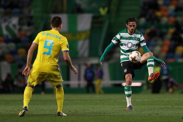 February 22, 2018 - Lisbon, Portugal - Sporting s forward Bryan Ruiz from Costa Rica (R ) vies with Astanas forward Djordje Despotovic during the UEFA Europa League round of 32 second leg football match between Sporting CP and FC Astana at Alvalade stadium in Lisbon, Portugal on February 22, 2018. Sporting Lisbon v FC Astana - UEFA Europa League  - ZUMAn230 20180222_zaa_n230_597 Copyright: xPedroxFiuzax