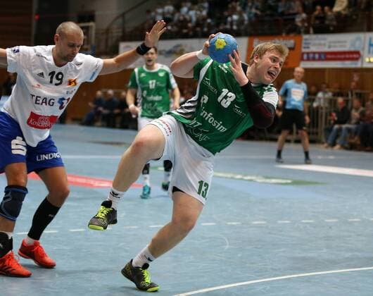v.li.: Nicolai Hansen (ThSV Eisenach), Patrick Gempp (DJK Rimpar Wölfe), DKB 2. Handball-Bundesliga, DJK Rimpar Wölfe - ThSV Eisenach,