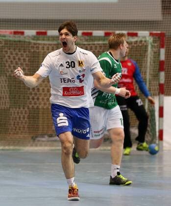v.li.: Marcel Popa (ThSV Eisenach) jubelt, DKB 2. Handball-Bundesliga, DJK Rimpar Wölfe - ThSV Eisenach,