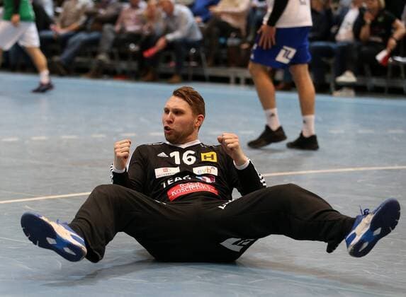 Bilder des Tages - SPORT v.li.: Jan-Steffen Redwitz (ThSV Eisenach) jubelt, DKB 2. Handball-Bundesliga, DJK Rimpar Wölfe - ThSV Eisenach,