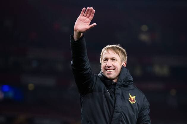 Themen der Woche - SPORT Bilder des Tages - SPORT 180222 Östersunds tränare Graham Potter vinkar till publiken efter fotbollsmatchen i Europa League mellan Arsenal och Östersund den 22 februari 2018 i London. Copyright: ANDREASxLxERIKSSON BB180222AE110