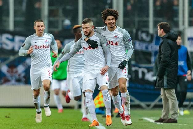 Bilder des Tages - SPORT 22.02.2018, Red Bull Arena, Salzburg, AUT, UEFA EL, FC Salzburg vs Real Sociedad, Sechzehntelfinale, Rueckspiel, im Bild Torjubel Salzburg nach dem 2:1 per Elfmeter durch Valon Berisha (FC Salzburg), Andre Ramalho (FC Salzburg) during the UEFA Europa League Round of 32, 2nd Leg Match between FC Salzburg and Real Sociedad at the Red Bull Arena in Salzburg, Austria on 2018 02 22. Salzburg
