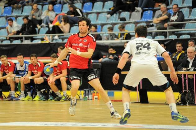 Robin Haller (SG BBM Bietigheim 2) gegen Robin Hoffmann (HC Elbflorenz Dresden 24) Handball,Maenner,2.Bundesliga,23.02.2018, Foto:TBaur Eibner Bietigheim Copyright: xEIBNER Tobias_Baurx EP_TBR