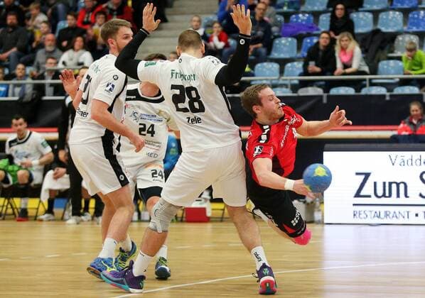 BAU 23.02.2018 Bietigheim Handball SG BBM Bietigheim vs. HC Elbflorenz Dresden, Patrick Rentschler (BBM, rechts)