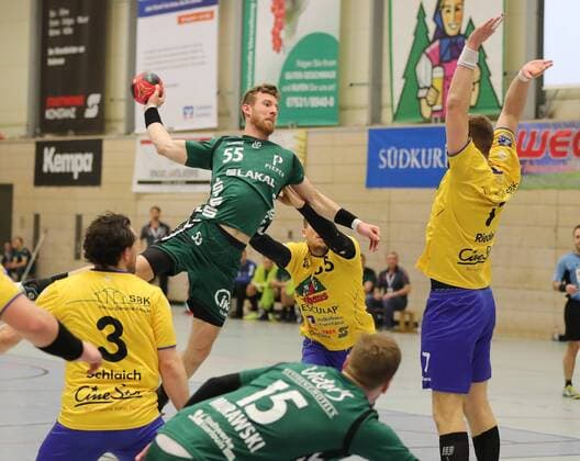2.HBL HSG Konstanz - HG Saarlouis 24:22. Marcel Engels (HGS) beim Wurf. beim Spiel HSG Konstanz - HG Saarlouis, Handball, 2 . Liga, 23.02.2018 Konstamz Copyright: xEIBNER PeterxPisax EP_EER