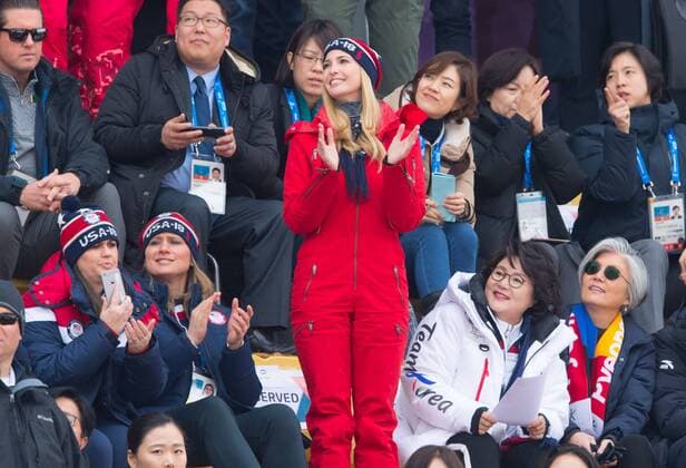 PyeongChang 2018 - Highlights der Olympischen Spiele Olympia-Bilder des Tages February 24, 2018 - Pyeongchang, South Korea - Ivanka Trump stands to clap for snowboarder Red Gerard of the United States during Men s Snowboard Big Air competition Saturday, February 24, 2018 at the Alpensia Ski jumping Skispringen Ski nordisch Centre at the Pyeongchang Winter Olympic Games Olympische Spiele Olympia OS , ZUMA Press The Gazette PyeongChang 18: Snowboard Men - ZUMAr157 20180224_zap_r157_001 Copyright: xMarkxReisx