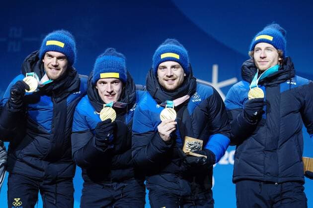 180224 Peppe Femling, Jesper Nelin, Sebastian Samuelsson and Fredrik Lindström of Sweden, Gold celebrates while posing for a picture with their medals at the Medal Ceremony for the Men s Biathlon 4x7,5 km relay during day fifteen of the 2018 Winter Olympics on February 24, 2018 in Pyeongchang. Photo: Carl Sandin BILDBYRAN kod CS 57999_322 Copyright: CARLxSANDIN BB180224CS099