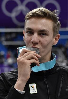 Belgian speed skater Bart Swings celebrates on the podium with his silver medal during the medal ceremony after the men s mass start Speed skating Eisschnelllauf event at the XXIII Olympic Winter games Winterspiele Spiele Summer games Saturday 24 February 2018, in Pyeongchang, South Korea. The Winter Olympics are taking place from 9 February to 25 February in Pyeongchang County, South Korea. DIRKxWAEM  x05301943x
