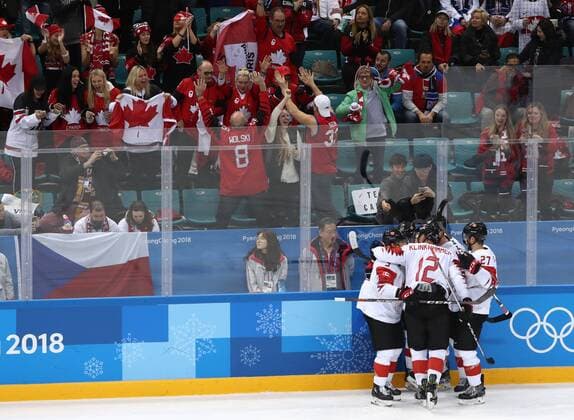 GANGNEUNG, SOUTH KOREA - FEBRUARY 24, 2018: Canada s players celebrate scoring in the men s bronze medal Ice hockey Eishockey game between the Czech Republic and Canada at Gangneug Hockey Centre at the 2018 Winter Olympic Games Olympische Spiele Olympia OS Valery Sharifulin TASS  TS07597C