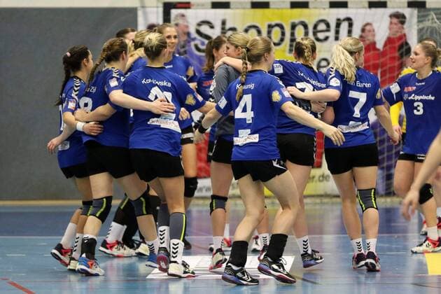 Siegesjubel bei HSG Blomberg-Lippe, HSG Blomberg-Lippe vs Neckarsulmer Union, Handball, 1. Frauen Bundesliga, 24.02.2018, Blomberg Copyright: xEIBNER JanxStrohdiekx EP_JSK