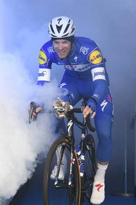 NINOVE, BELGIUM - FEBRUARY 24 : KEISSE Iljo (BEL) of Quick - Step Floors during the Flanders Classics 73rd Omloop Het Nieuwsblad cycling race with start in Gent and finish in Meerbeke on February 24, 2018 in Ninove, Belgium, 24 02 2018 CYCLISME : 2018 Omloop Het Nieuwsblad cycling race - 24 02 2018 PHOTONEWS PANORAMIC 
