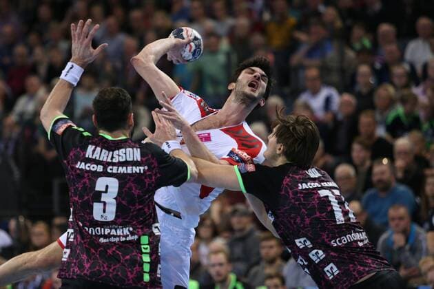 SG Flensburg-Handewitt - Telekom Veszprem HC, EHF Champions League; Flensburg, 25.02.18 Flensburg, 25.02.18, Handball, VELUX EHF Champions League, Saison 2017 2018, Gruppenphase, SG Flensburg-Handewitt - Telekom Veszprem HC : Petar Nenadic (Telekom Veszprem HC, 34), Magnus Roed (SG Flensburg-Handewitt, 77), Tobias Karlsson (SG Flensburg-Handewitt, 03)