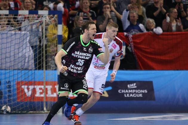 SG Flensburg-Handewitt - Telekom Veszprem HC, EHF Champions League; Flensburg, 25.02.18 Flensburg, 25.02.18, Handball, VELUX EHF Champions League, Saison 2017 2018, Gruppenphase, SG Flensburg-Handewitt - Telekom Veszprem HC : Kentin Mahe (SG Flensburg-Handewitt, 35), Blaz Blagotinsek (Telekom Veszprem HC, 31)