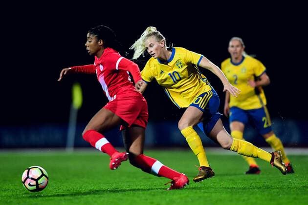 Fußball, Damen, Algarve Cup, Kanada - Schweden 180228 Kanadas Ashley Lawrence och Sveriges Sofia Jakobsson under fotbollsmatchen i Algarve Cup 2018 mellan Kanada och Sverige den 28 februari 2018 i Parchal. Copyright: LUDVIGxTHUNMAN BB180228LT044