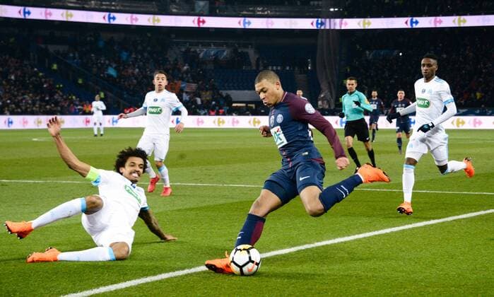 Kylian Mbappe ( PSG ) - Luiz Gustavo Dias ( Olympique Marseille ) FOOTBALL : Paris Saint Germain vs Olympique de Marseille - Coupe de France - Paris - 28 02 2018 FedericoPestellini Panoramic 