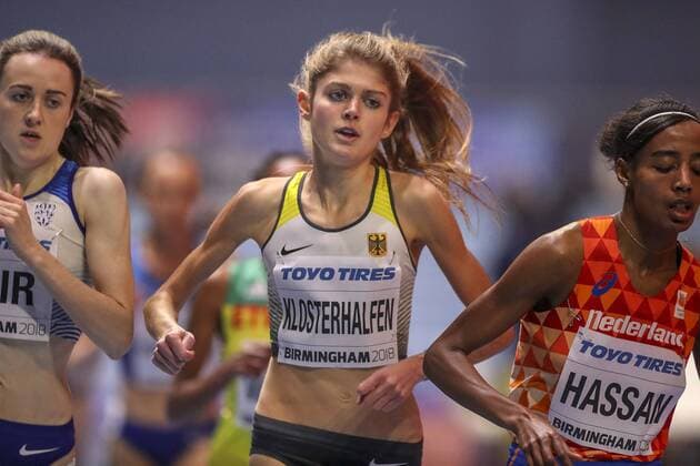 Themen der Woche - SPORT Bilder des Tages - SPORT IAAF World Indoor Championships; Birmingham, 01.03.18 Konstanze Klosterhalfen (GER); IAAF World Indoor Championships am 01.03.18 in der Arena Birmingham in Birmingham (Great Britain). Links Laura Muir (GBR), rechts Sifan Hassan (NED). Konstanze Klosterhalfen (GER), IAAF World Indoor Championships on 01.03.18 at the Arena Birmingham in Birmingham (Great Britain). *** IAAF World Indoor Championships Birmingham 01 03 18 Konstanze Klosterhalfen GER IAAF World Indoor Championships on 01 03 18 at the Birmingham Arena in Birmingham Great Britain Left Laura Muir GBR right Sifan Hassan NED Konstanze Klosterhalfen GER IAAF World Indoor Championships on 01 03 18 at the Arena Birmingham in Birmingham Great Britain xakx