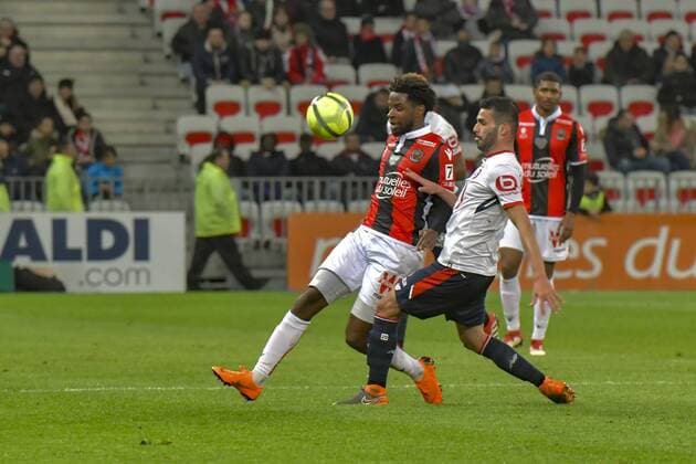 Adrien Tameze (OGC Nice) - Thiago Maia Alencar (Lille) FOOTBALL : OGC Nice vs Lille - Ligue 1 - Nice - 02 03 2018 NorbertScanella Panoramic 