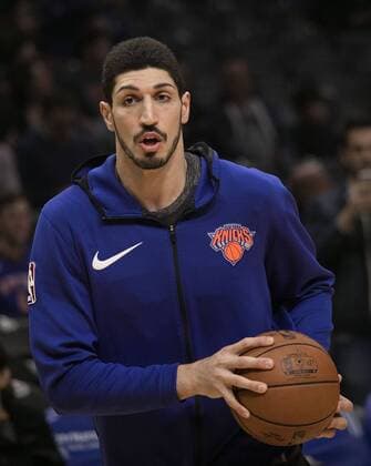March 2, 2018 - Los Angeles, California, U.S - Enes Kanter 00 of the New York Knicks during warmups prior to their NBA Basketball Herren USA game with the Los Angeles Clippers on Friday March 2, 2018 at the Staples Center in Los Angeles, California. Clippers defeat Knicks, 128-105. Clippers defeat Knicks, 128-105 - ZUMAp124 20180302_zaa_p124_055 Copyright: xJavierxRojasx