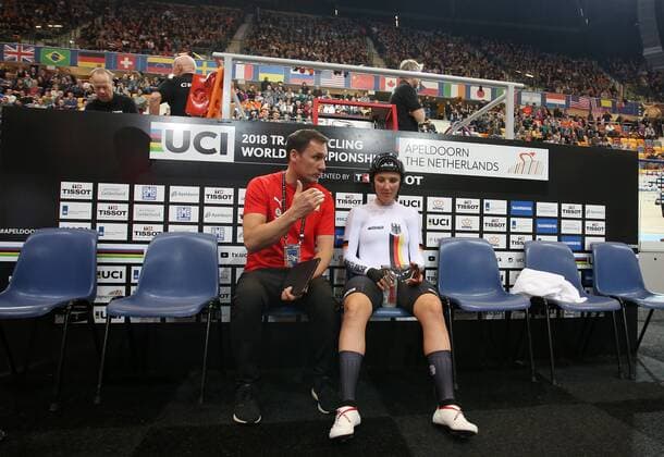 UCI 2018 Track cycling Rad Radsport Bahnrad Bahn World Championships, UCI Bahn Weltmeisterschaften 2018, Apeldoorn (NED), 03.03.2018, xmdx, womans individual pursuit qualification, 3000m, Lisa BRENNAUER (GER, Germany, Deutschland), 3rd place, 3. Platz in der Qualifikation beim Start, links Bundestrainer Frauen Bahn Ausdauer Andre KORFF, 2018 Track Cycling World Championships