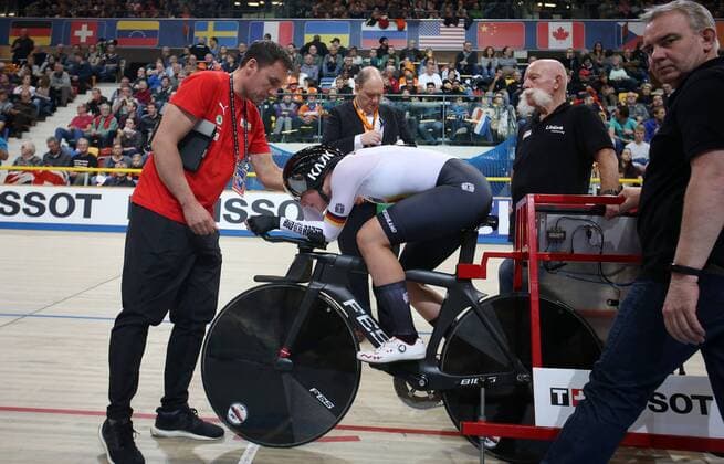UCI 2018 Track cycling Rad Radsport Bahnrad Bahn World Championships, UCI Bahn Weltmeisterschaften 2018, Apeldoorn (NED), 03.03.2018, xmdx, womans individual pursuit qualification, 3000m, Lisa BRENNAUER (GER, Germany, Deutschland), 3rd place, 3. Platz in der Qualifikation beim Start, links Bundestrainer Frauen Bahn Ausdauer Andre KORFF, 2018 Track Cycling World Championships