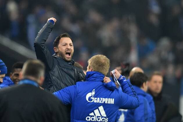 Trainer Domenico Tedesco ( Schalke 04 ) freut sich ueber den Heimsieg. 03.03.2018 --- Fussball --- 1. Bundesliga --- Schalke 04 vs Hertha BSC Berlin Gelsenkirchen Veltins Arena Copyright: xThomasxThienelx Eibner-Pressefotox EP_ttl