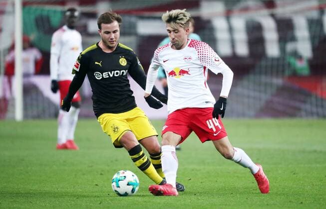 RB Leipzig - Dortmund Fussball 1.Bundesliga Leipzig, 03.03.2018, Red Bull Arena, Fussball, 1.BL, 25. Spieltag , RB Leipzig vs. BVB Borussia Dortmund , Im Bild v.l.: Mario Götze Goetze (10, Dortmund) und Kevin Kampl (44, RB Leipzig). ,