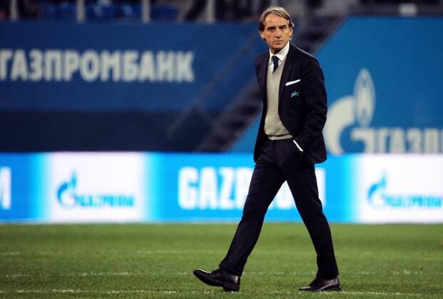 ST PETERSBURG, RUSSIA - MARCH 3, 2018: Zenit St Petersburg s head coach Roberto Mancini looks on during their 2017 2018 Russian Football Premier League Round 21 football match against Amkar Perm at Saint-Petersburg Stadium; the game ended in a 0-0 draw. Alexander Demianchuk TASS  TS07695E